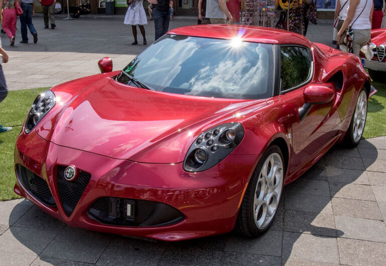 Red Alfa Romeo 4C front three-quarter view